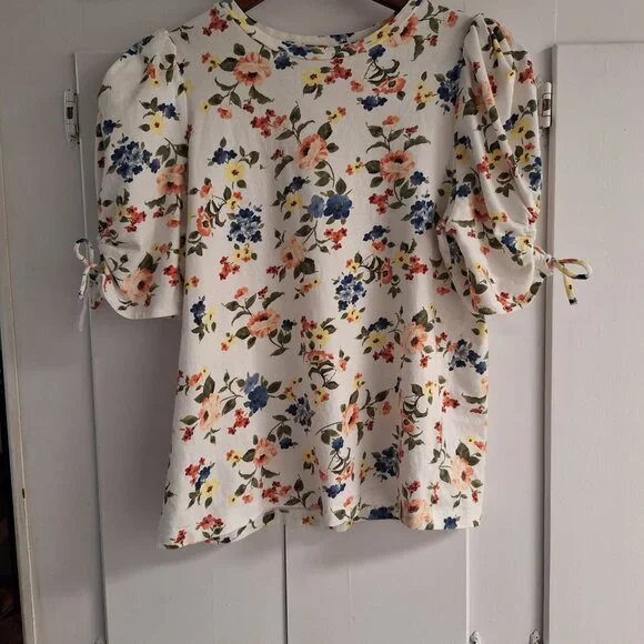 White Floral Blouse - Picture 7 of 8